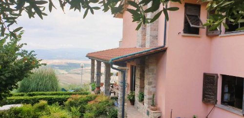 Terraced house in Volterra