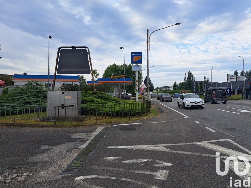 Zakelijk onroerend goed in Luisago