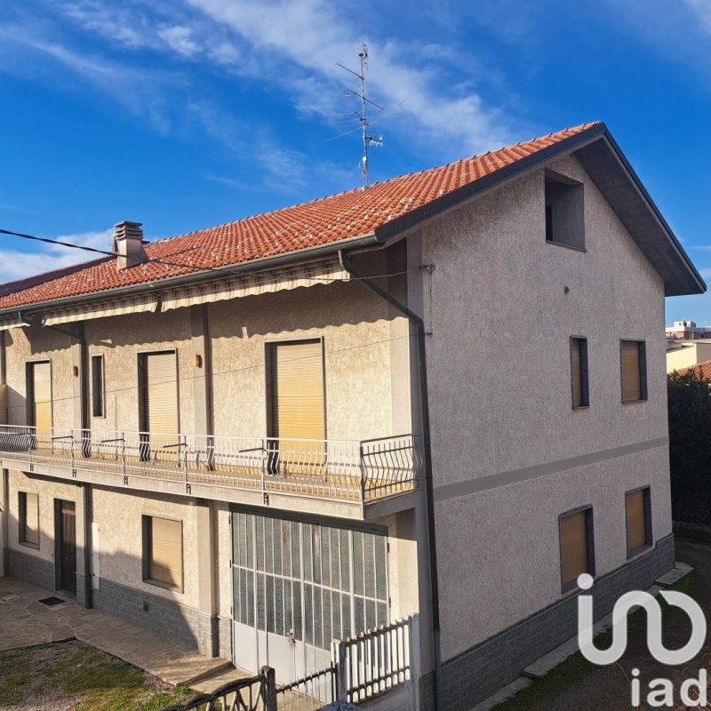 Villa i Rovello Porro