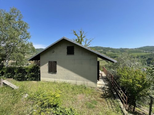 Einfamilienhaus in Rocchetta Belbo