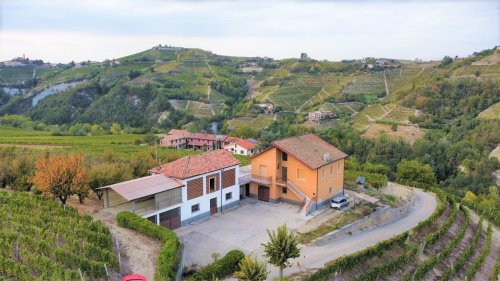 Vrijstaande woning in Santo Stefano Belbo