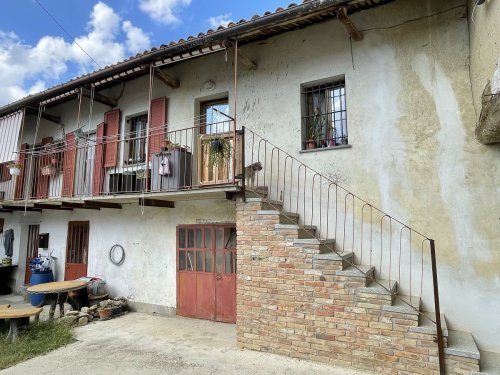 House in Cossano Belbo