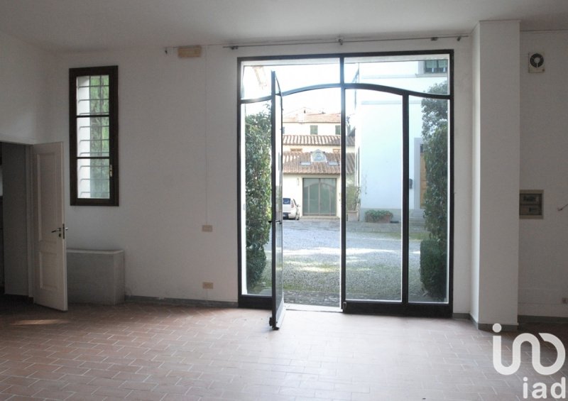 Zakelijk onroerend goed in Empoli