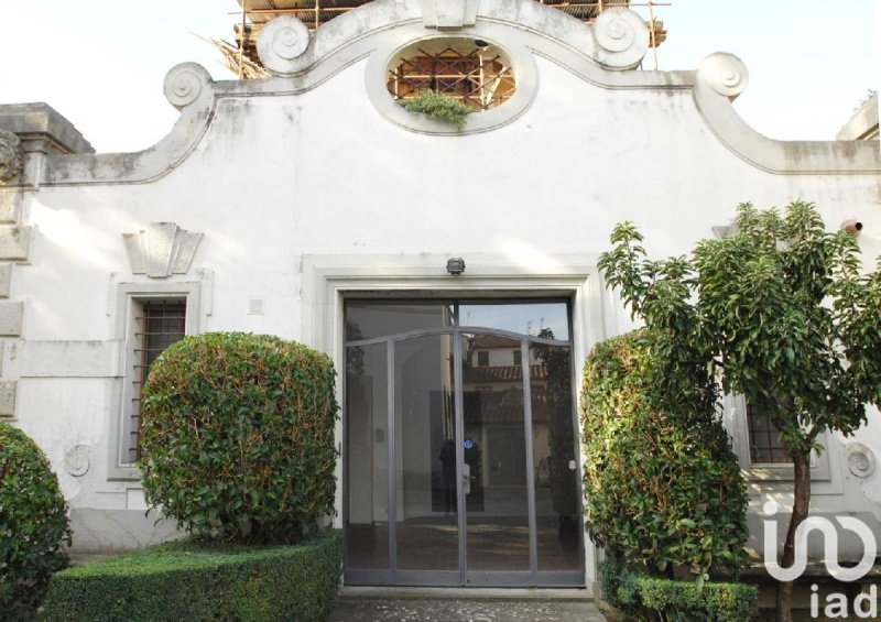 Zakelijk onroerend goed in Empoli