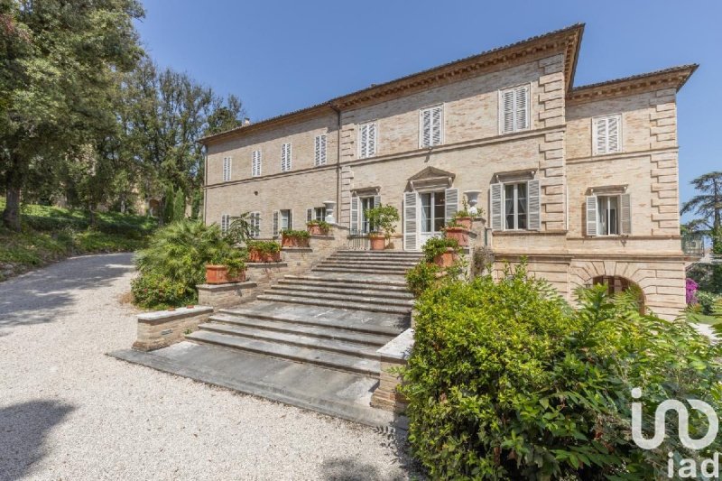 Villa à Porto San Giorgio