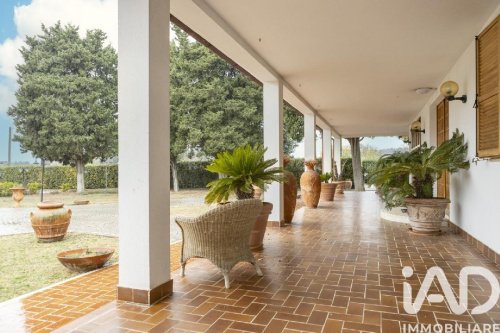 奇维塔诺瓦-马尔凯别墅