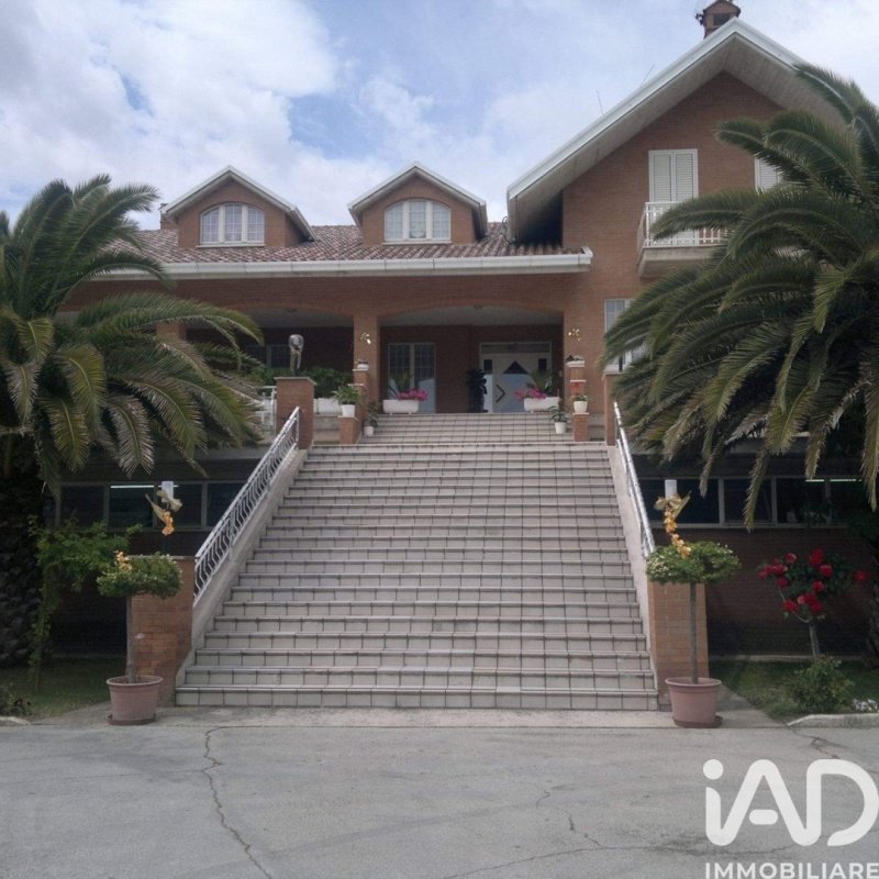 Villa in Monte Giberto