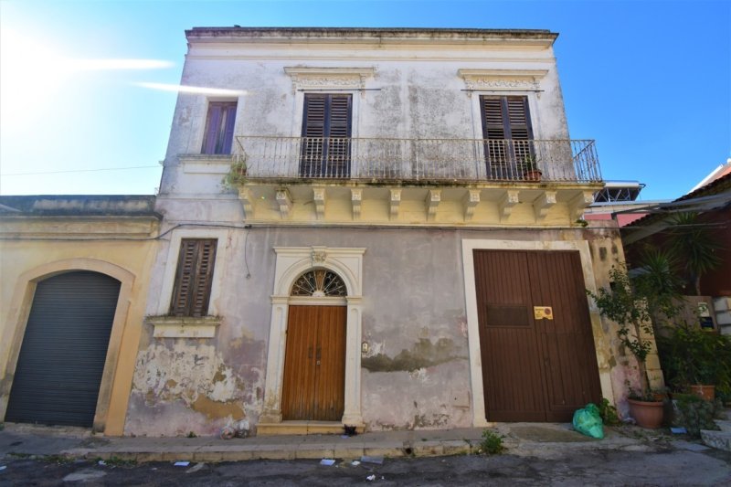 Casa indipendente a Avola