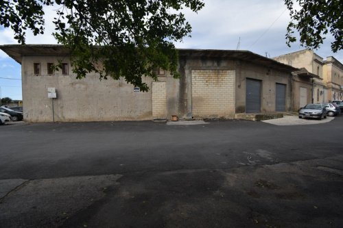 Commercial property in Avola