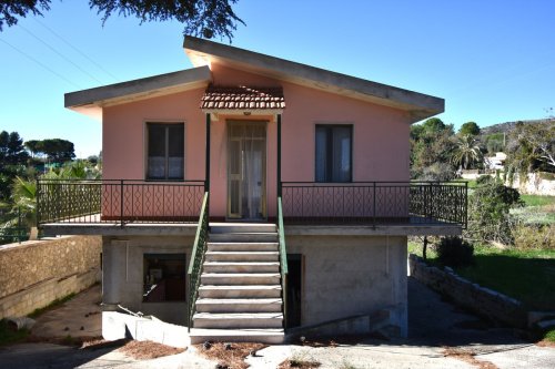 Villa en Avola