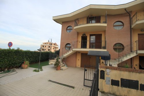 Moradia com terraço em Città Sant'Angelo