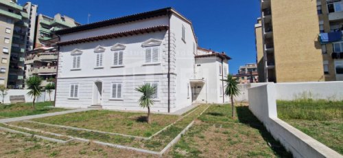 Apartamento em Livorno