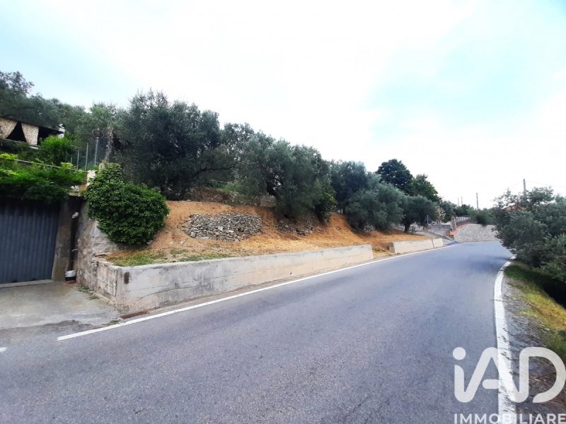 Строительный участок в Арнаско