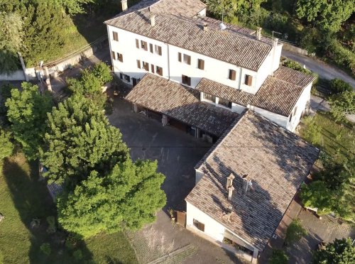 Klein huisje op het platteland in Morciano di Romagna
