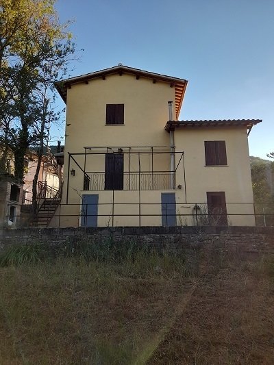 Casa indipendente a Pieve Torina