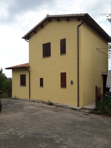 Detached house in Pieve Torina