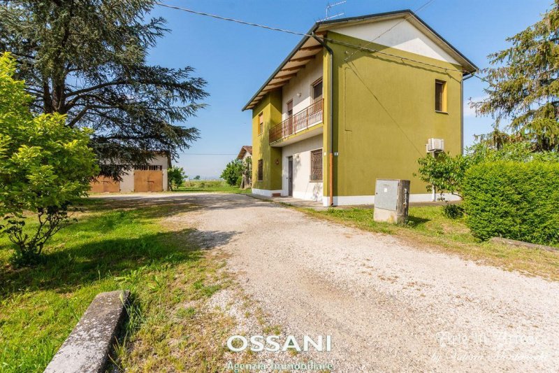 Detached house in Cotignola