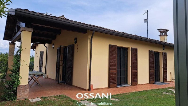 Detached house in Faenza