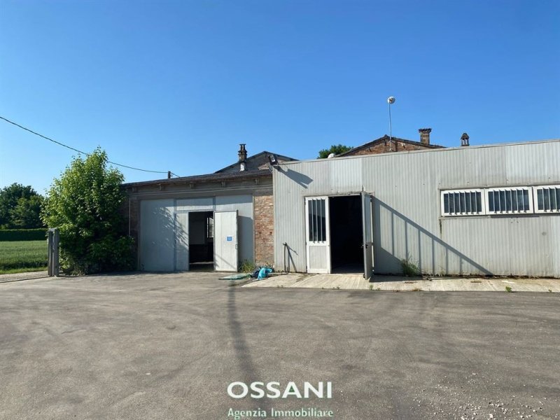 法恩扎商业房产