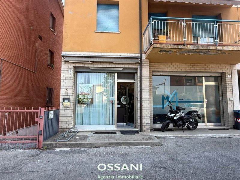 Inmueble comercial en Faenza