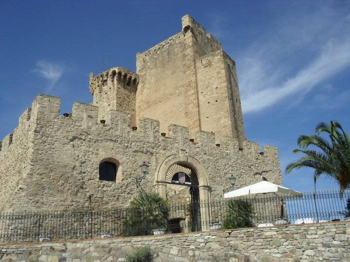 Замок в Розето-Капо-Спулико