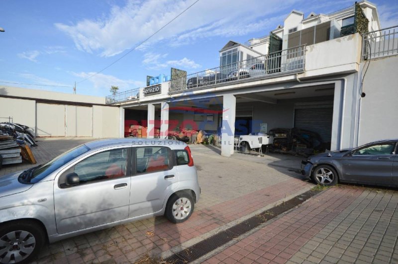 Edifício comercial em Corigliano-Rossano