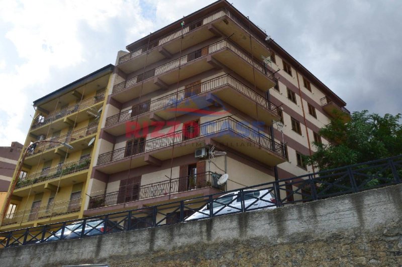 Lägenhet i Cassano all'Ionio