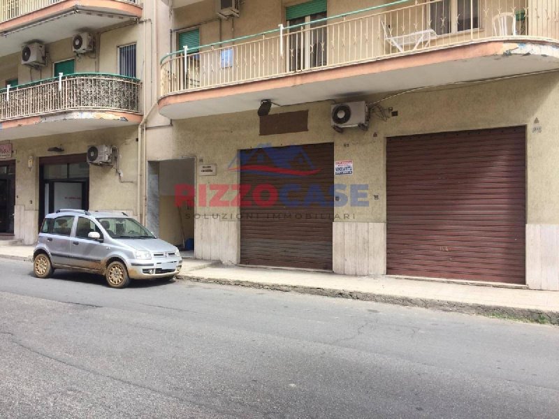 Commercial property in Corigliano-Rossano