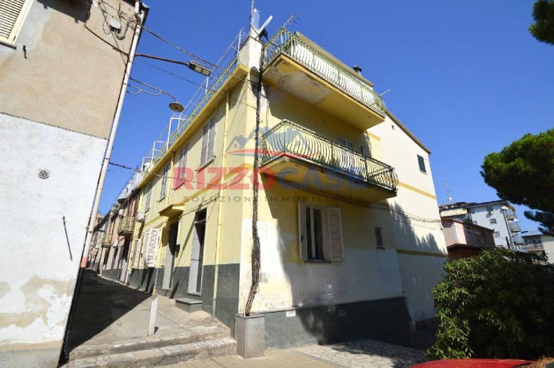 Vrijstaande woning in Corigliano-Rossano