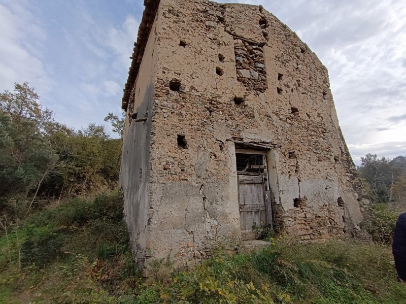 Klein huisje op het platteland in Maierà