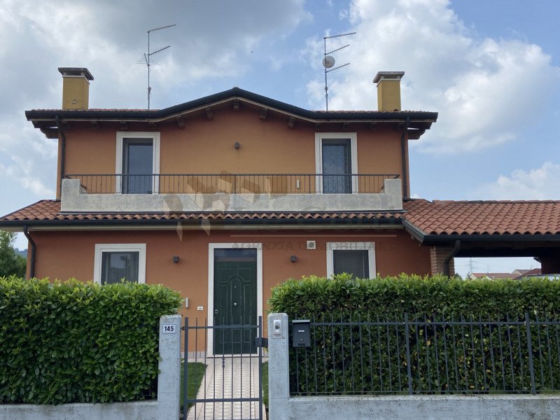 Terraced house in Sarego