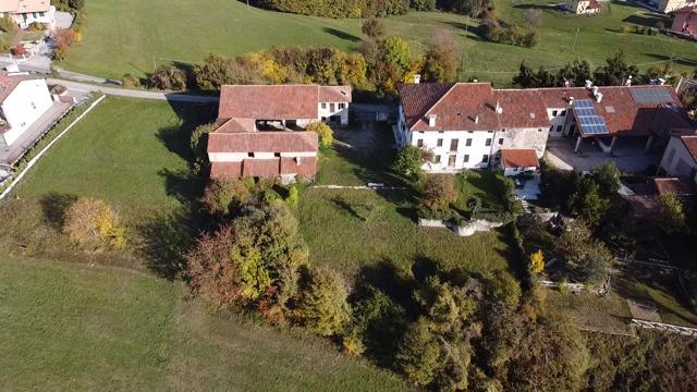 Casa de campo em Brogliano