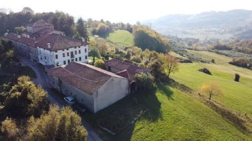 Casa de campo em Brogliano