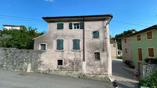 Casa semi indipendente a Caprino Veronese