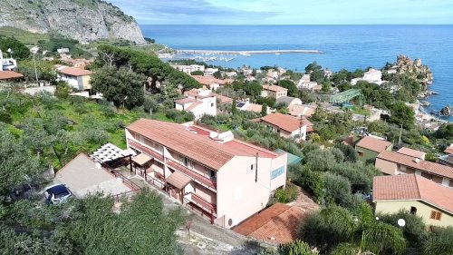 Self-contained apartment in Cefalù