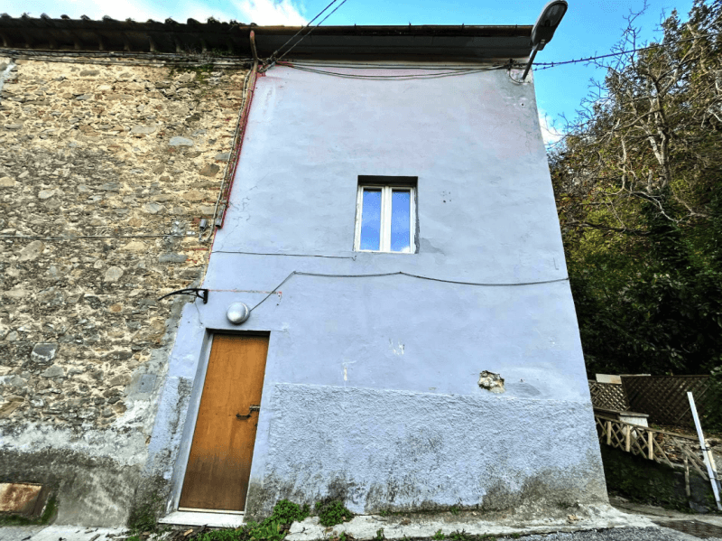 Half-vrijstaande woning in Massarosa