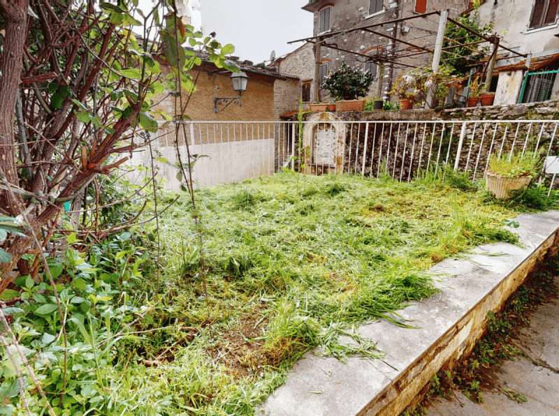 Detached house in Seravezza