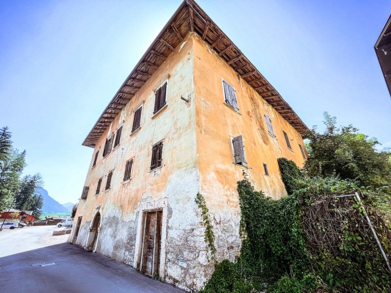 Comano Terme独栋房屋