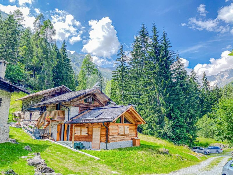 Chalet in Carisolo
