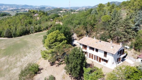 Maison de campagne à Colli al Metauro