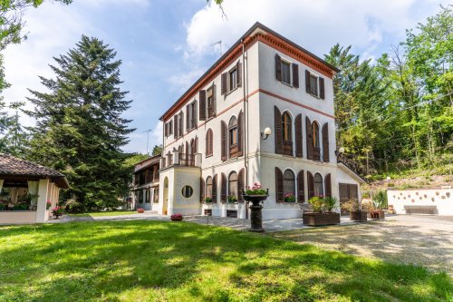 Landhaus in Asti