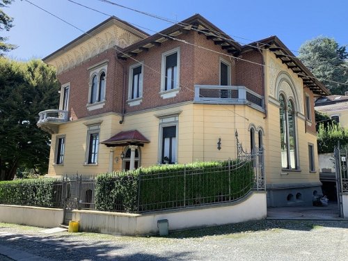 Detached house in Biella