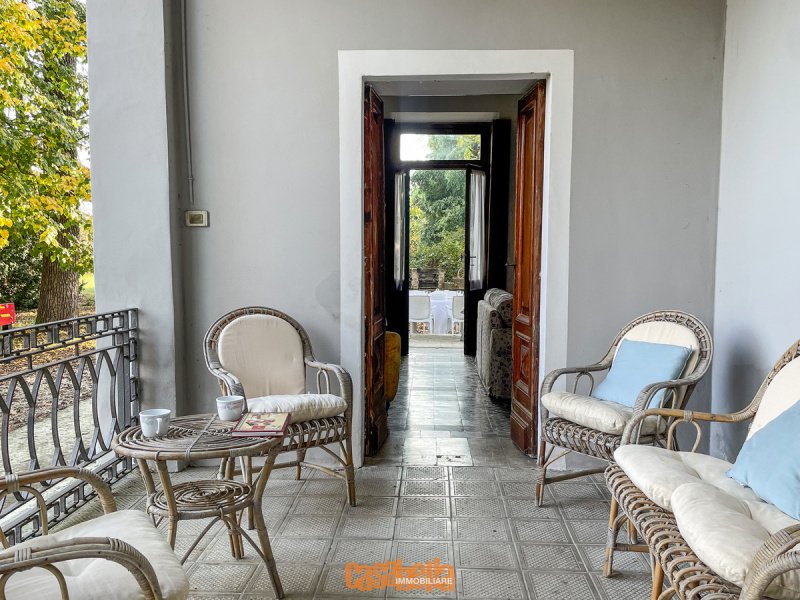 Casa di campagna a Tortona
