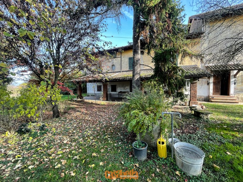 Casa de campo en Novi Ligure