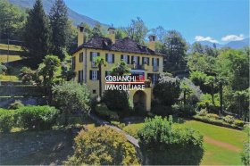 Villa in Masera