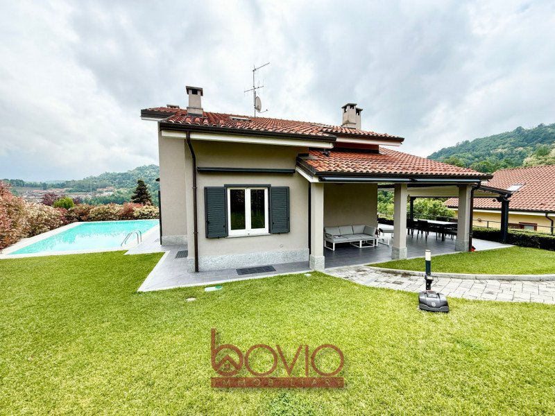 Вилла в Кастильоне-Торинезе