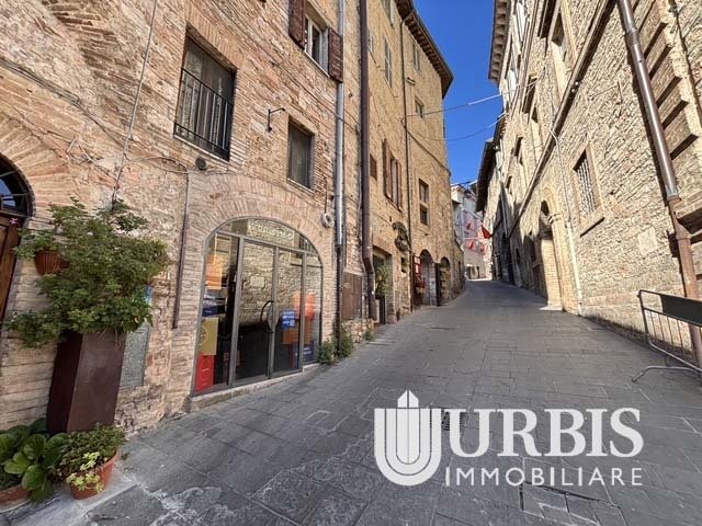 Zakelijk onroerend goed in Assisi