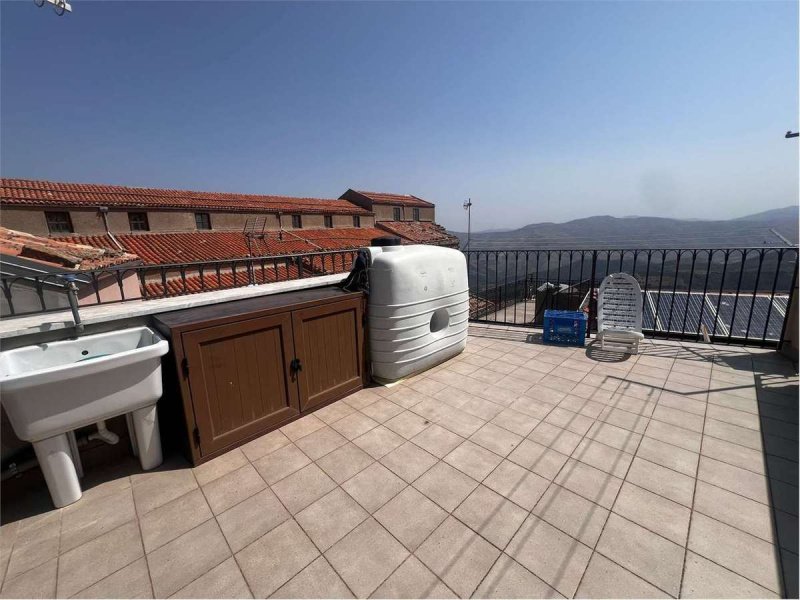 Lägenhet i Geraci Siculo