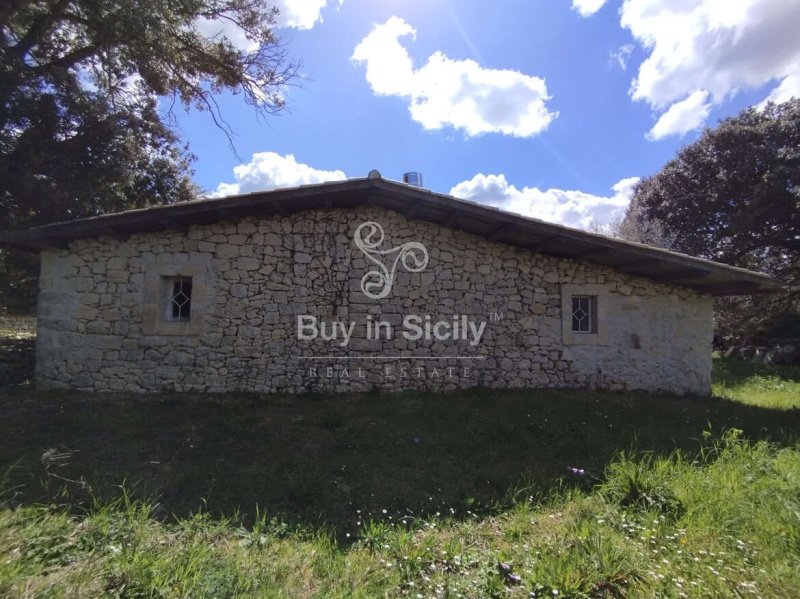 Farmhouse in Noto