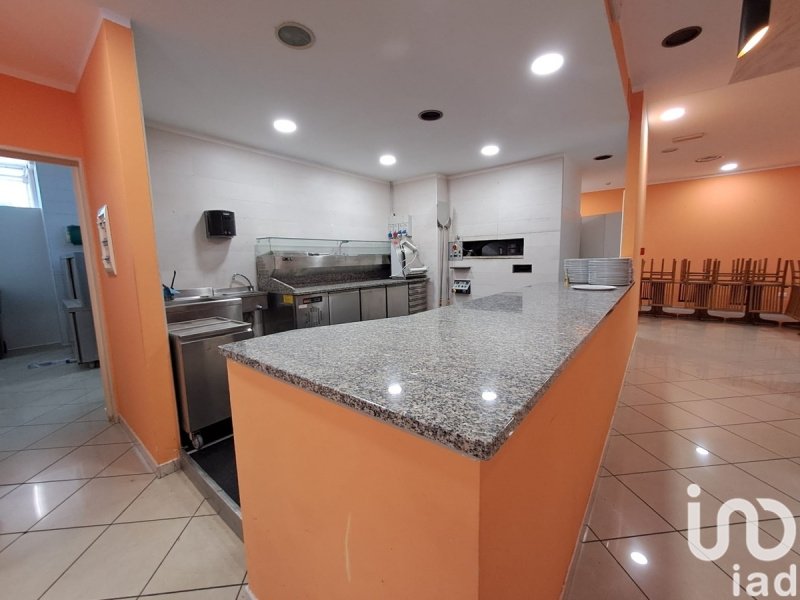 Kommersiell byggnad i Badia Polesine